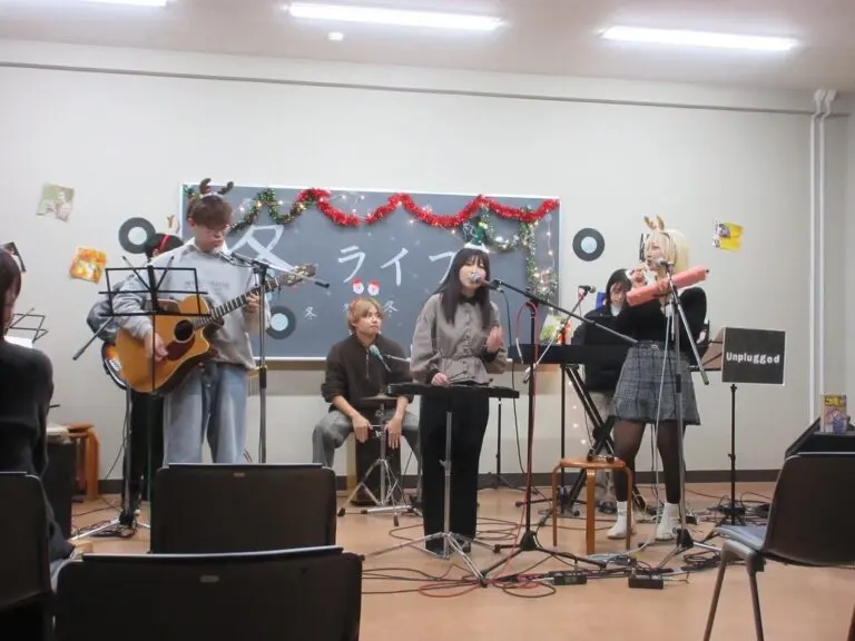 一橋・津田塾Unplugged